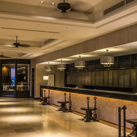 Hotel Monterey Okinawa Spa & Resort-3